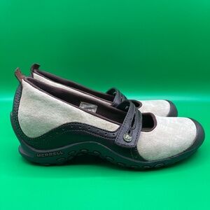 Merrell Women's Black and Cream Mary Jane Flats